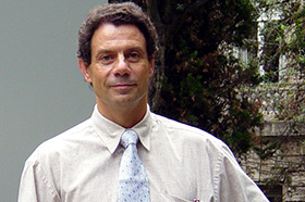 Santiago Simón (Lic&MBA 80 / PhD 03)